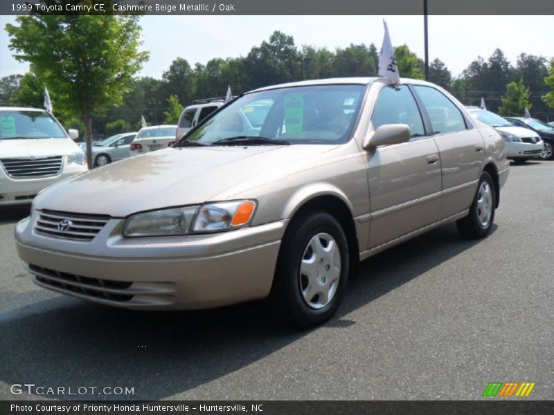 Cashmere Beige Metallic / Oak 1999 Toyota Camry CE