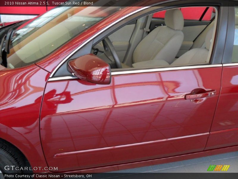 Tuscan Sun Red / Blond 2010 Nissan Altima 2.5 S