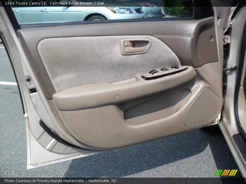 Cashmere Beige Metallic / Oak 1999 Toyota Camry CE