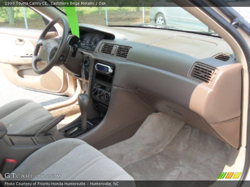 Cashmere Beige Metallic / Oak 1999 Toyota Camry CE