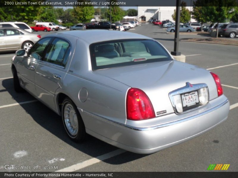 Silver Frost Metallic / Light Graphite 2000 Lincoln Town Car Executive