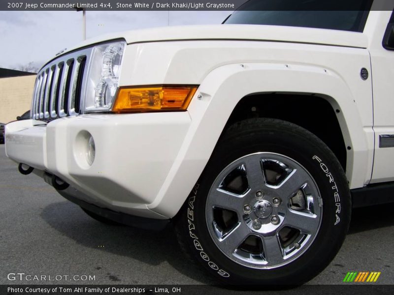 Stone White / Dark Khaki/Light Graystone 2007 Jeep Commander Limited 4x4