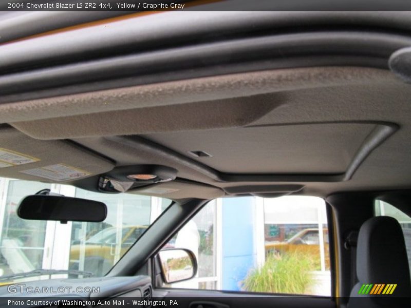 Yellow / Graphite Gray 2004 Chevrolet Blazer LS ZR2 4x4