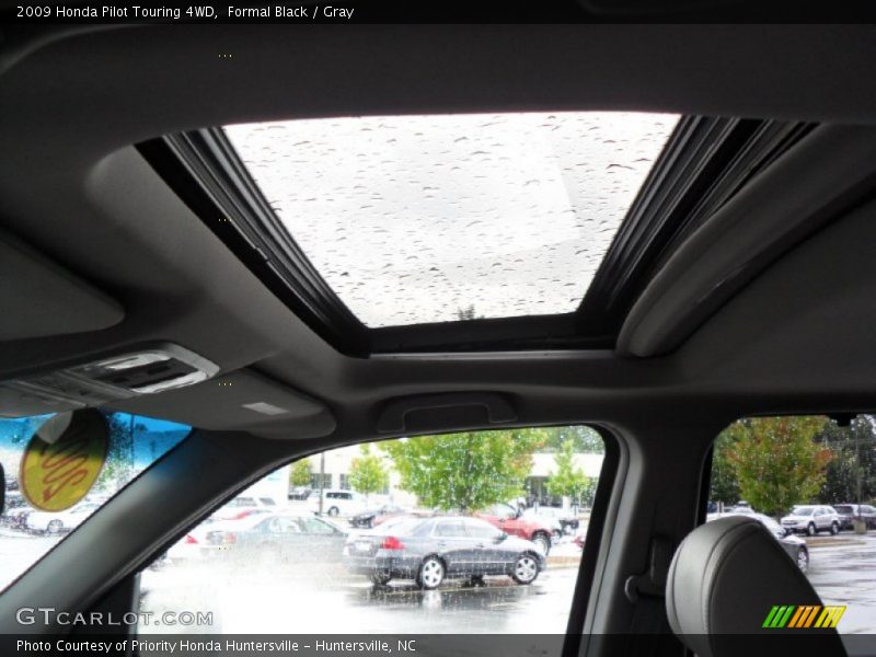 Formal Black / Gray 2009 Honda Pilot Touring 4WD
