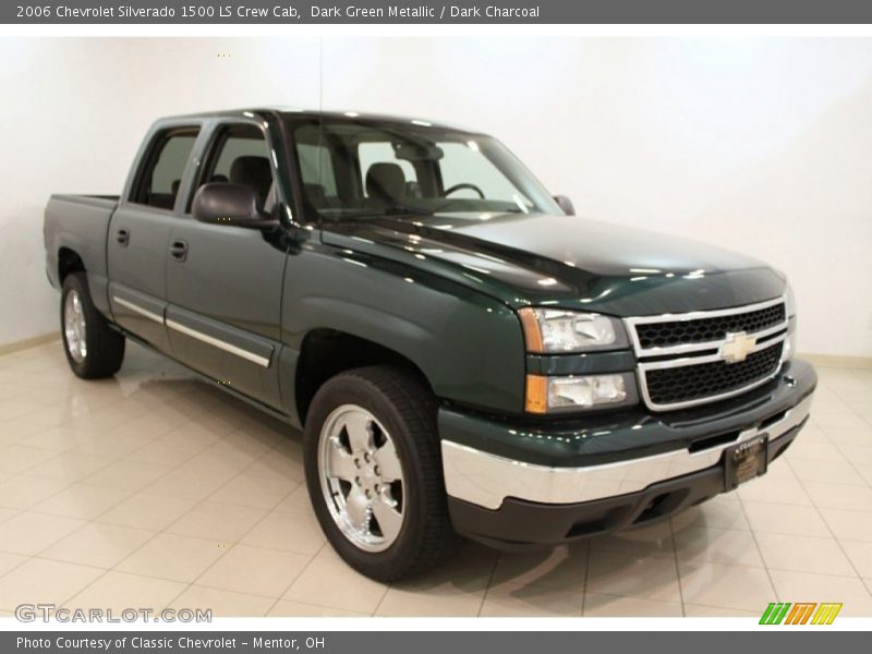 Front 3/4 View of 2006 Silverado 1500 LS Crew Cab