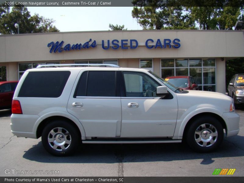 Cashmere Tri-Coat / Camel 2006 Lincoln Navigator Luxury