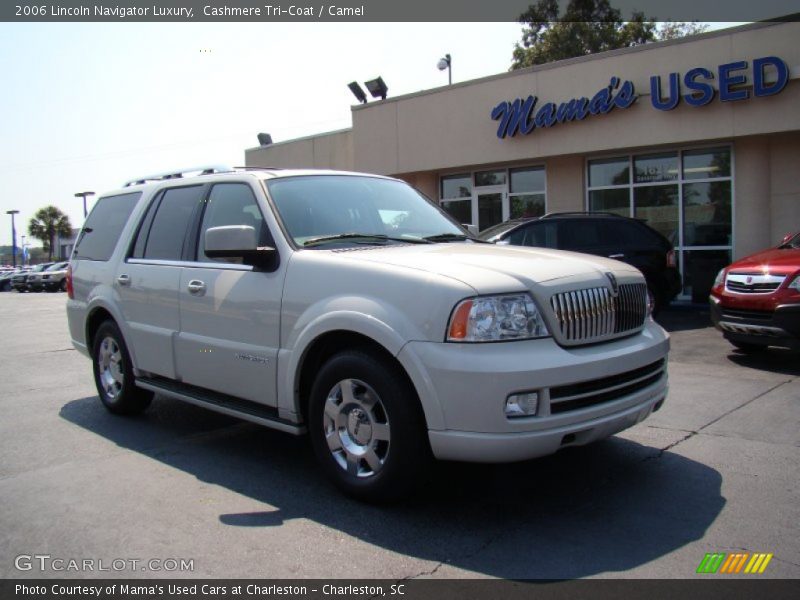 Cashmere Tri-Coat / Camel 2006 Lincoln Navigator Luxury