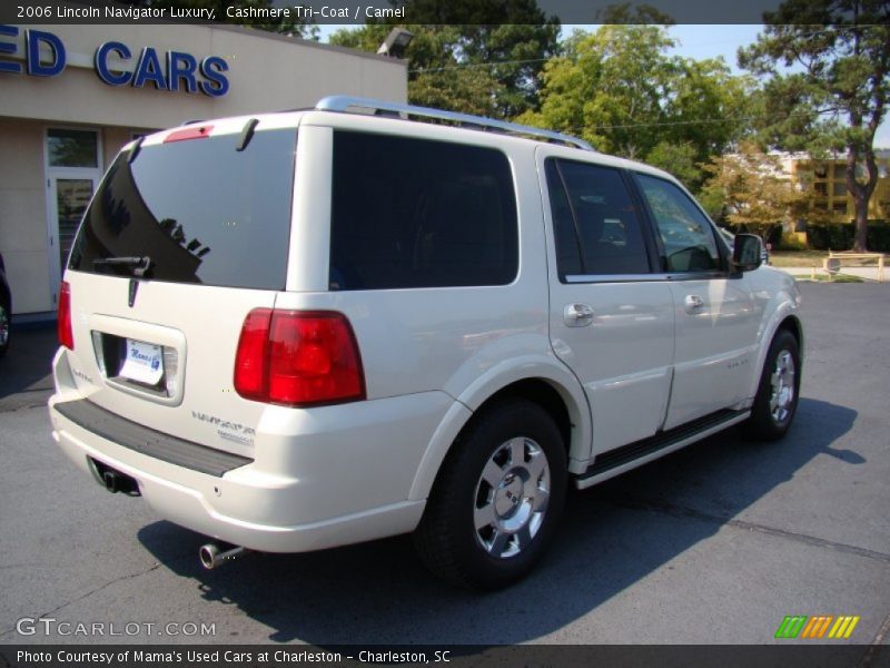 Cashmere Tri-Coat / Camel 2006 Lincoln Navigator Luxury