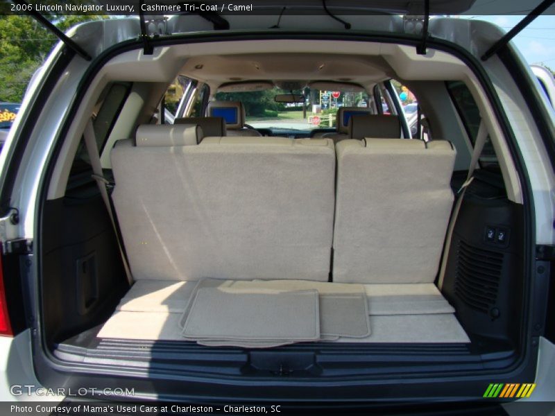 Cashmere Tri-Coat / Camel 2006 Lincoln Navigator Luxury
