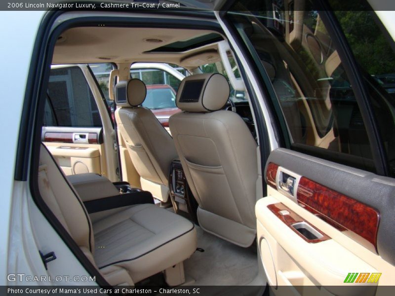 Cashmere Tri-Coat / Camel 2006 Lincoln Navigator Luxury