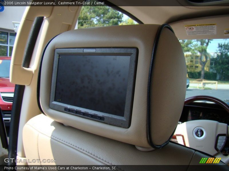 Cashmere Tri-Coat / Camel 2006 Lincoln Navigator Luxury
