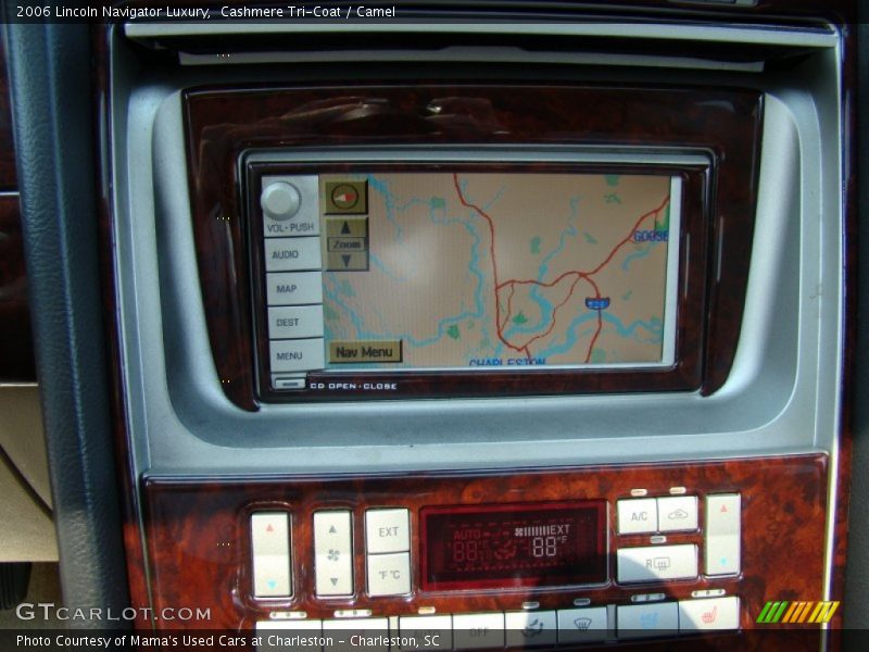 Cashmere Tri-Coat / Camel 2006 Lincoln Navigator Luxury
