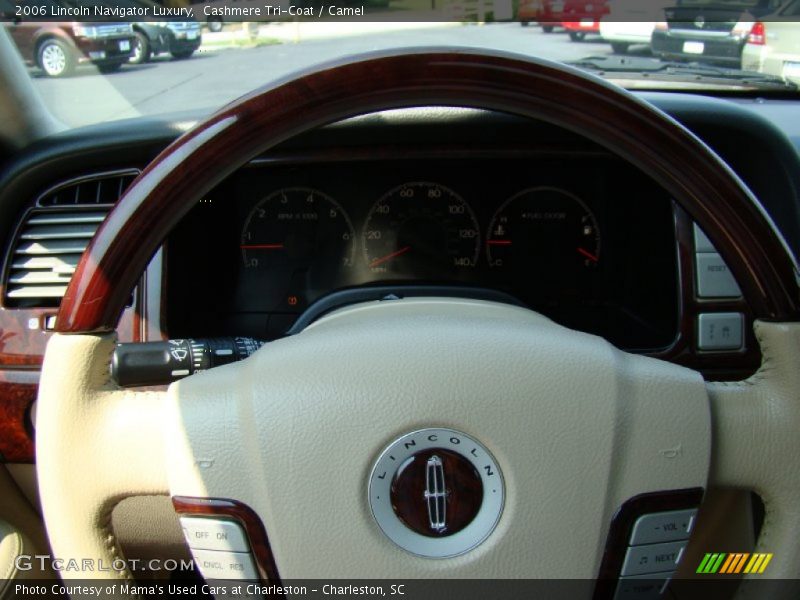 Cashmere Tri-Coat / Camel 2006 Lincoln Navigator Luxury