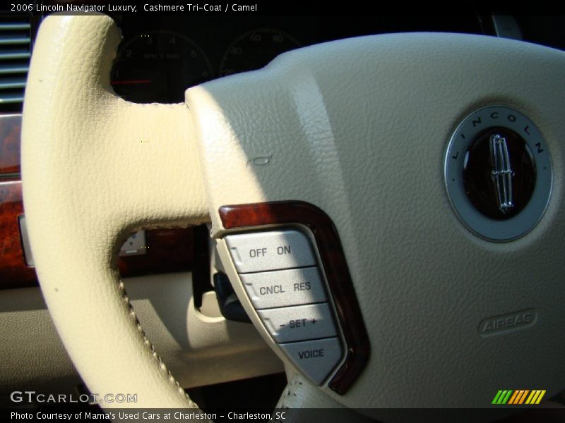 Cashmere Tri-Coat / Camel 2006 Lincoln Navigator Luxury