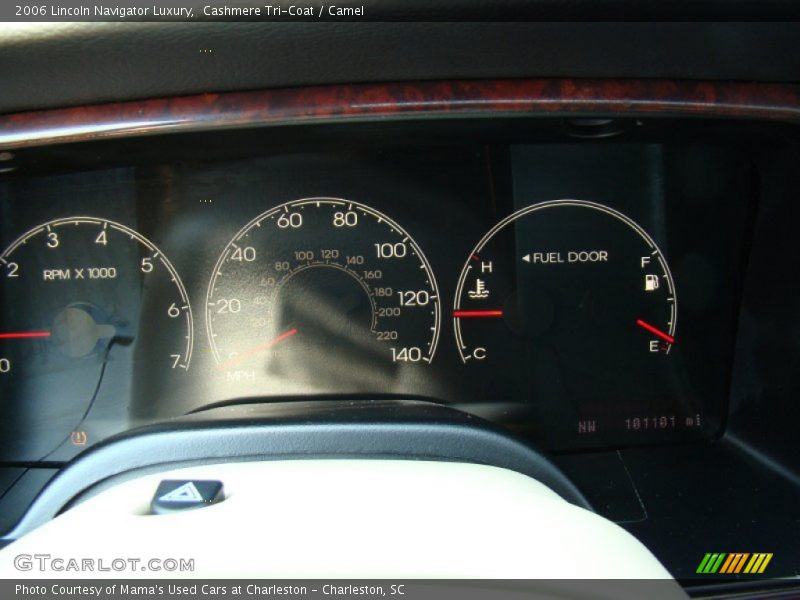 Cashmere Tri-Coat / Camel 2006 Lincoln Navigator Luxury