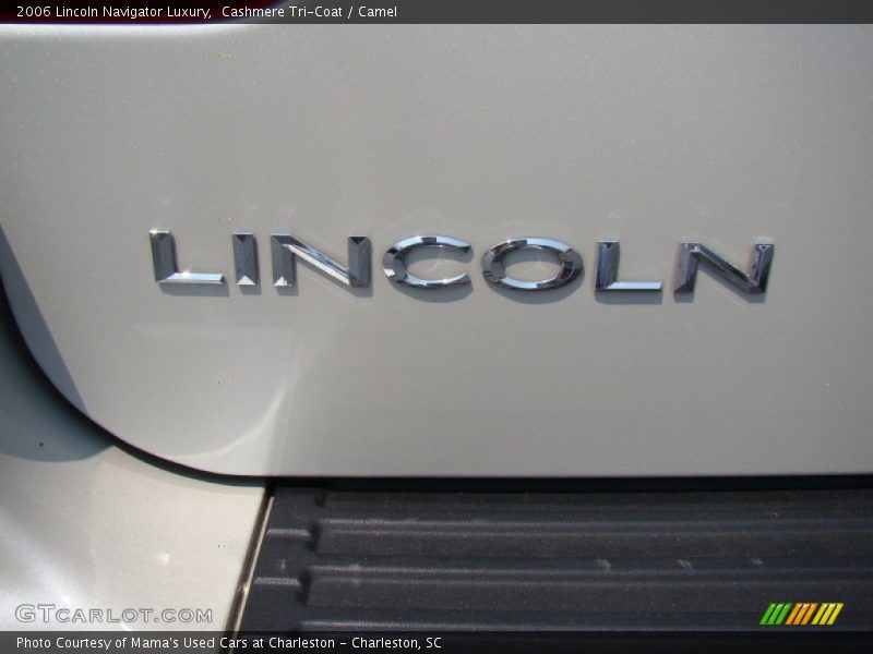 Cashmere Tri-Coat / Camel 2006 Lincoln Navigator Luxury