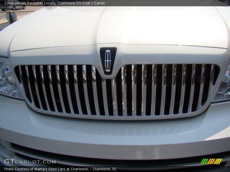Cashmere Tri-Coat / Camel 2006 Lincoln Navigator Luxury