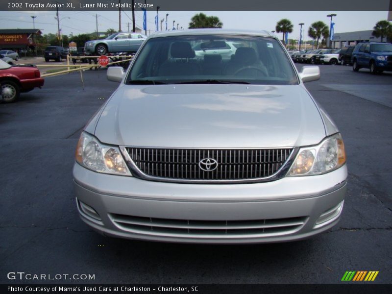 Lunar Mist Metallic / Stone 2002 Toyota Avalon XL