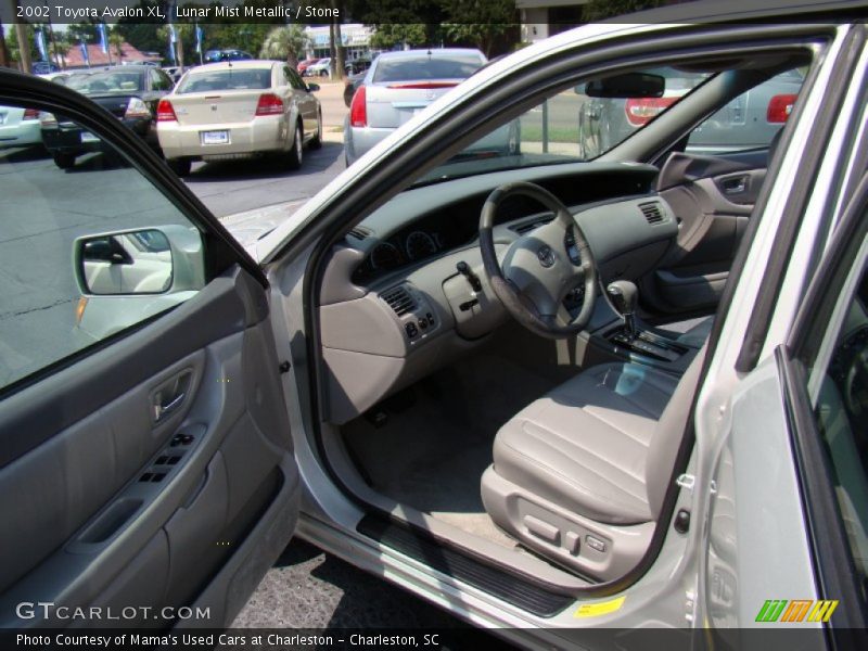 Lunar Mist Metallic / Stone 2002 Toyota Avalon XL