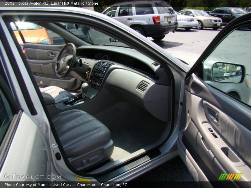 Lunar Mist Metallic / Stone 2002 Toyota Avalon XL