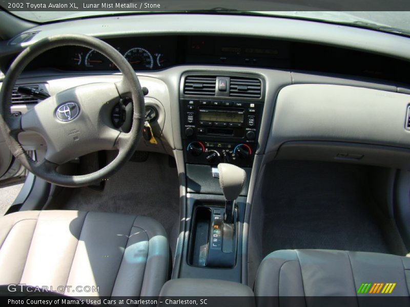 Lunar Mist Metallic / Stone 2002 Toyota Avalon XL