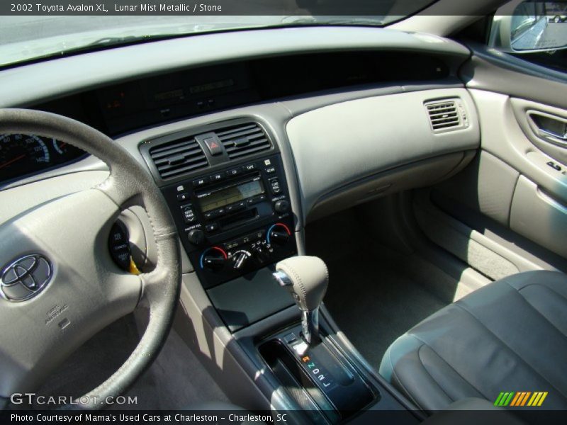 Lunar Mist Metallic / Stone 2002 Toyota Avalon XL