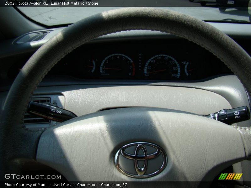 Lunar Mist Metallic / Stone 2002 Toyota Avalon XL