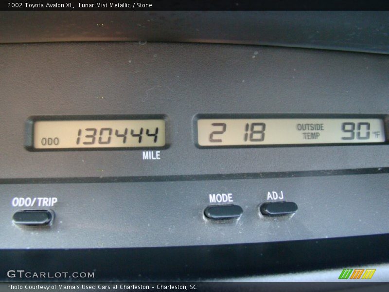 Lunar Mist Metallic / Stone 2002 Toyota Avalon XL