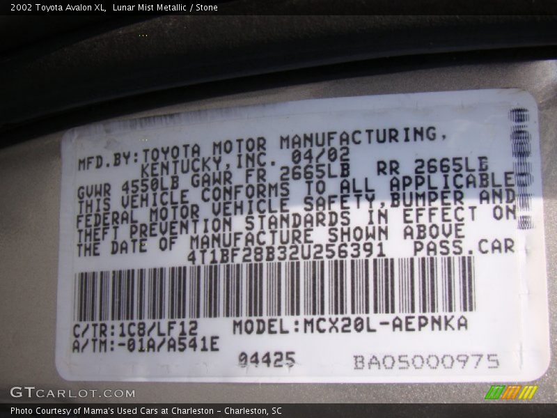 Lunar Mist Metallic / Stone 2002 Toyota Avalon XL