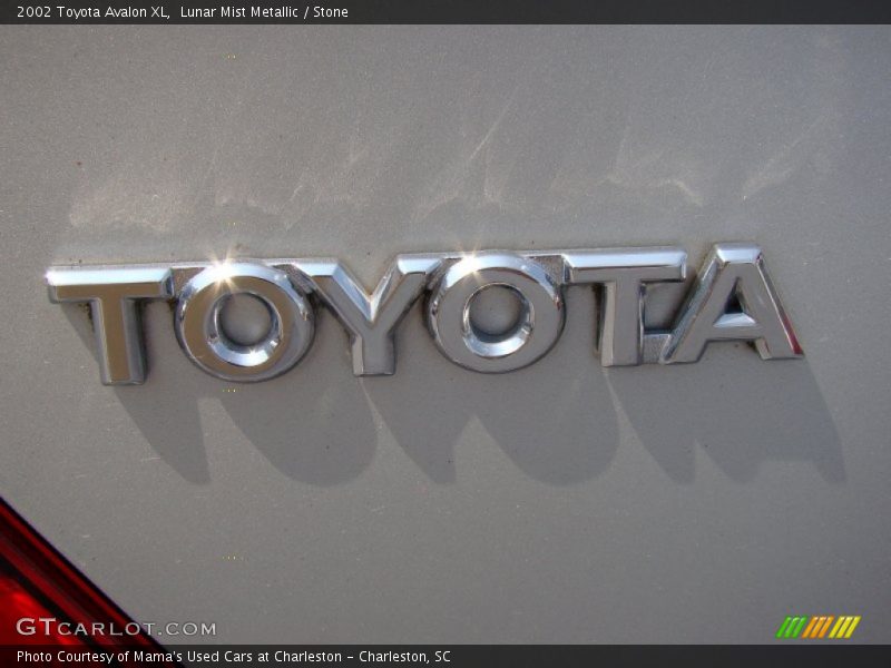 Lunar Mist Metallic / Stone 2002 Toyota Avalon XL