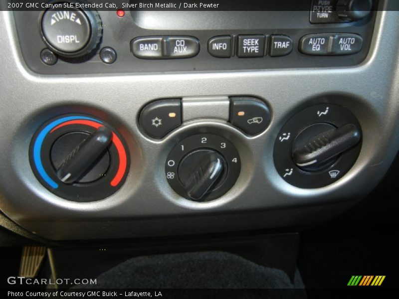 Controls of 2007 Canyon SLE Extended Cab