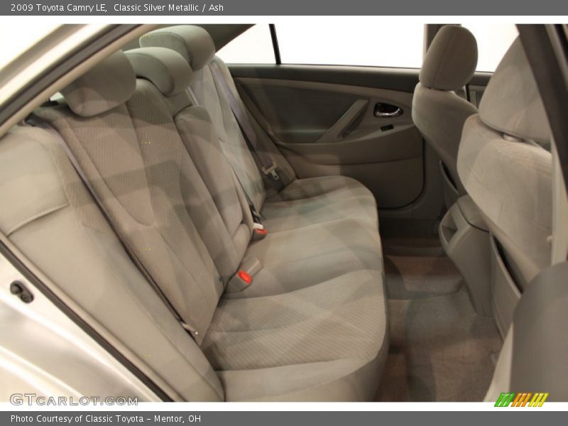 Classic Silver Metallic / Ash 2009 Toyota Camry LE