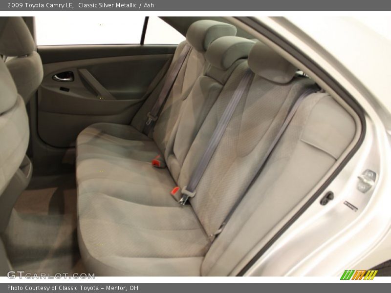 Classic Silver Metallic / Ash 2009 Toyota Camry LE