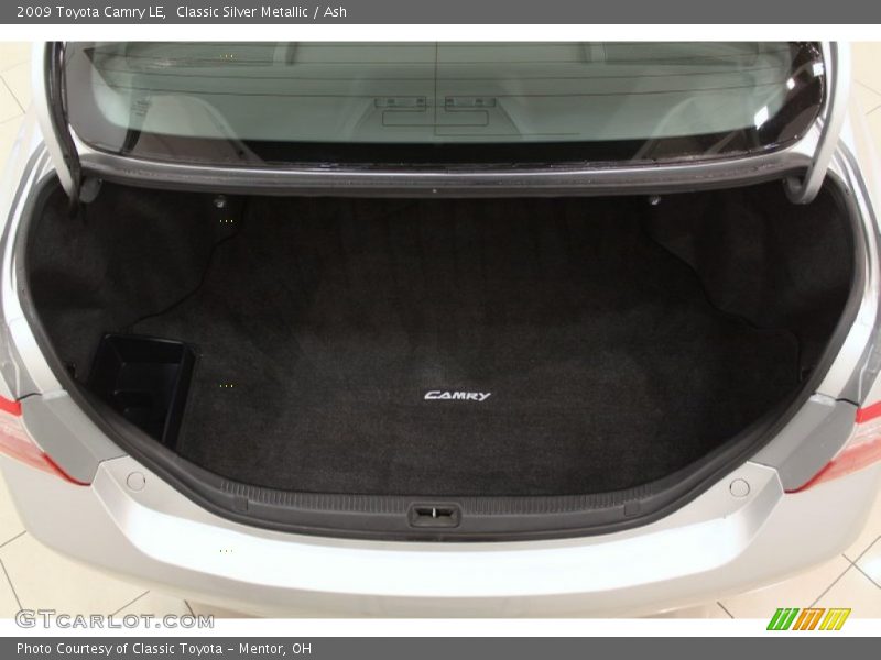 Classic Silver Metallic / Ash 2009 Toyota Camry LE