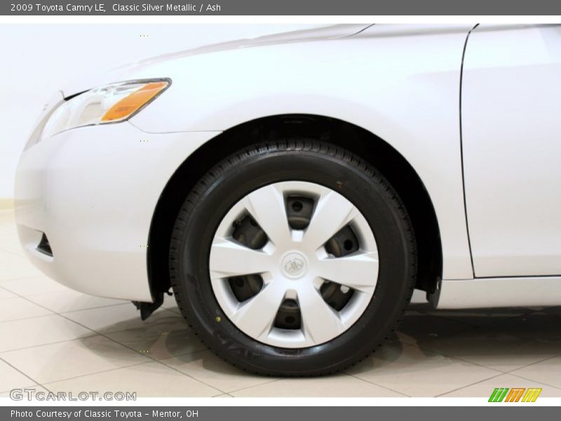 Classic Silver Metallic / Ash 2009 Toyota Camry LE