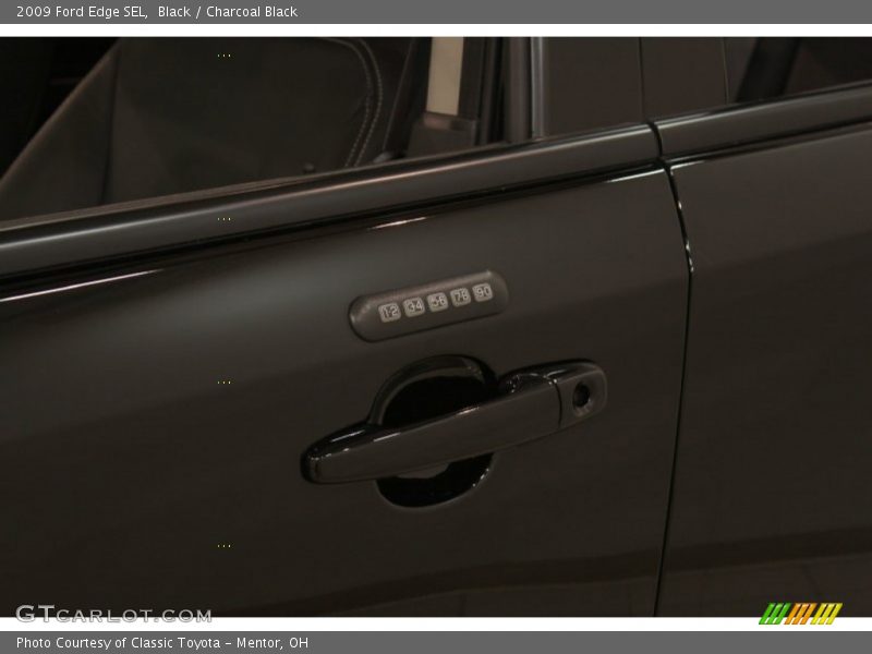 Black / Charcoal Black 2009 Ford Edge SEL