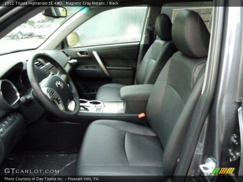 Magnetic Gray Metallic / Black 2012 Toyota Highlander SE 4WD