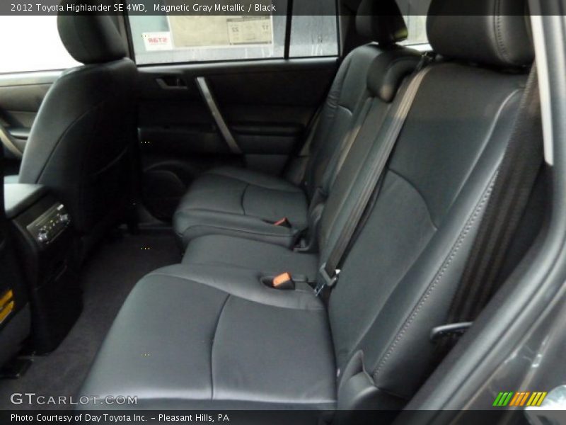 Magnetic Gray Metallic / Black 2012 Toyota Highlander SE 4WD