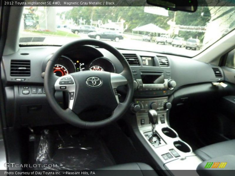 Magnetic Gray Metallic / Black 2012 Toyota Highlander SE 4WD