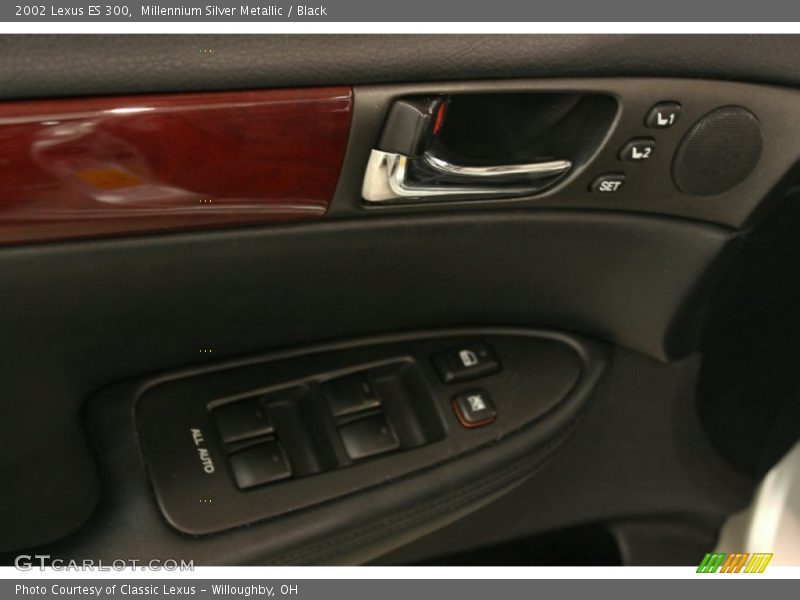 Millennium Silver Metallic / Black 2002 Lexus ES 300