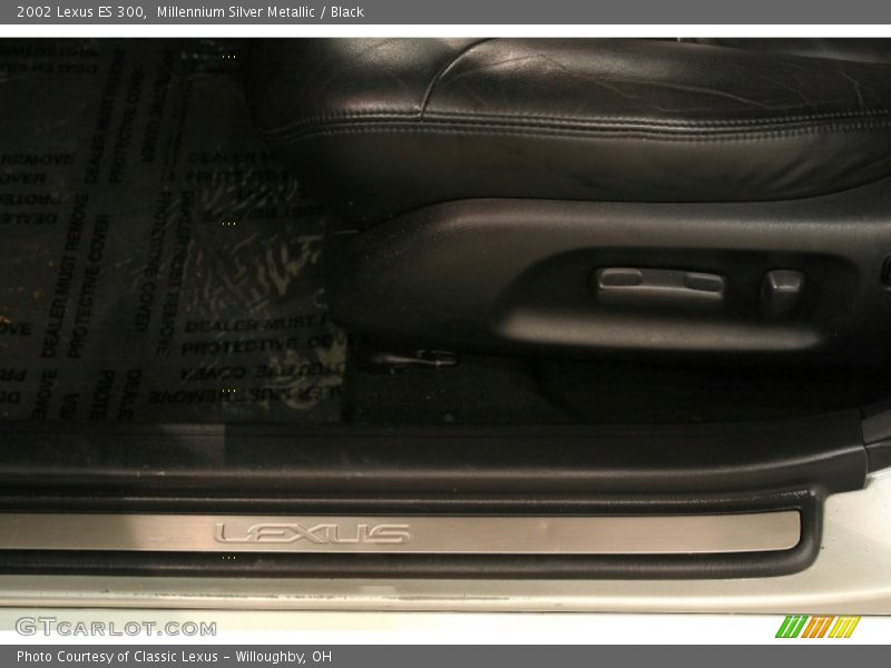 Millennium Silver Metallic / Black 2002 Lexus ES 300