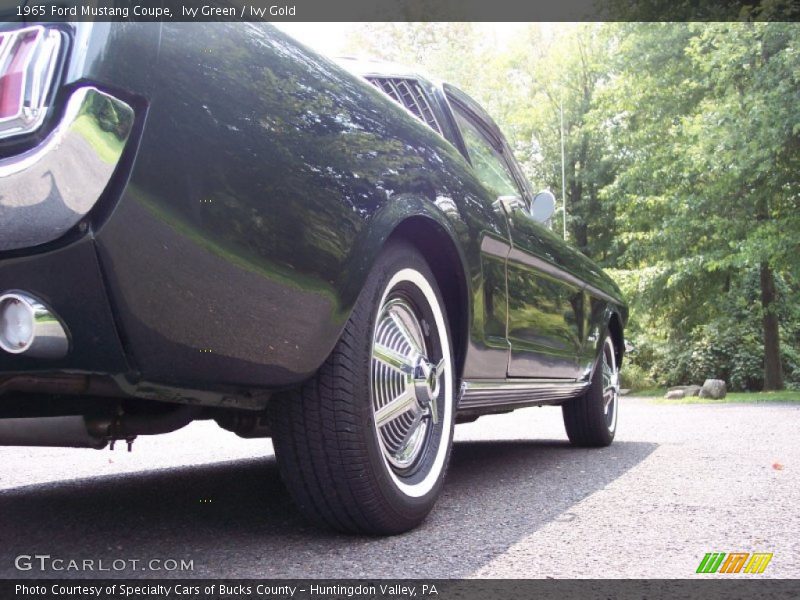 Ivy Green / Ivy Gold 1965 Ford Mustang Coupe