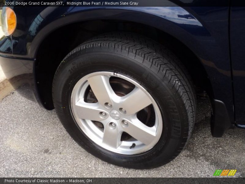 Midnight Blue Pearl / Medium Slate Gray 2006 Dodge Grand Caravan SXT