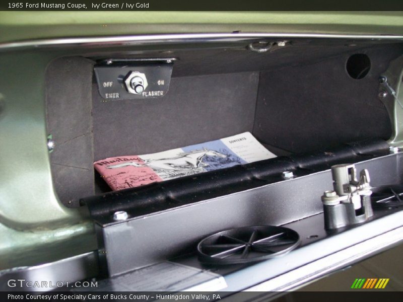 Ivy Green / Ivy Gold 1965 Ford Mustang Coupe