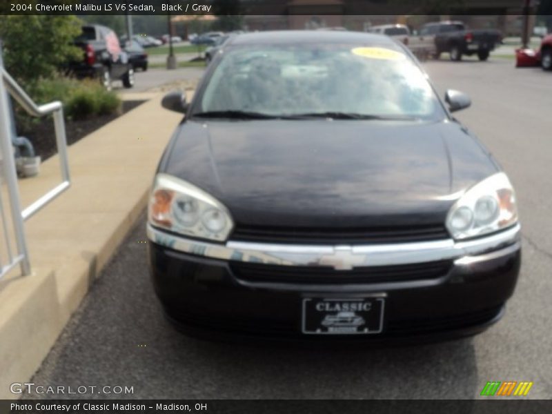 Black / Gray 2004 Chevrolet Malibu LS V6 Sedan