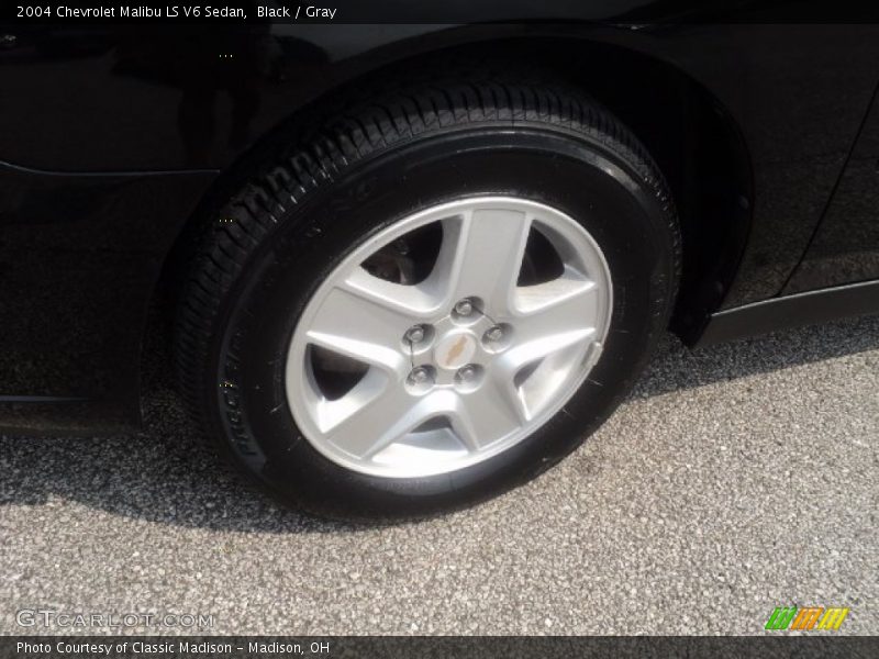 Black / Gray 2004 Chevrolet Malibu LS V6 Sedan