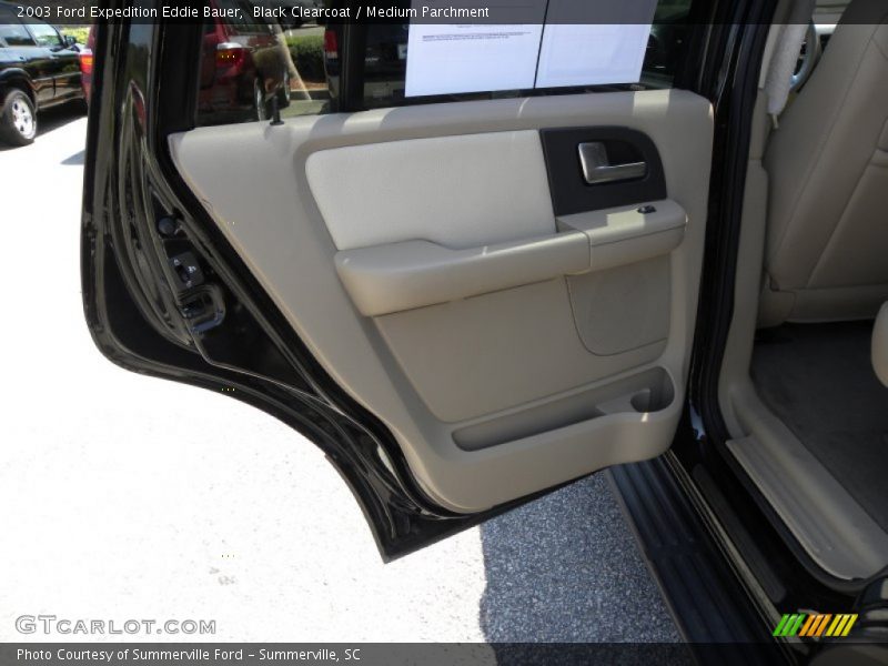 Black Clearcoat / Medium Parchment 2003 Ford Expedition Eddie Bauer