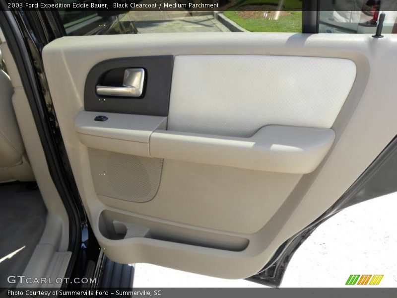 Black Clearcoat / Medium Parchment 2003 Ford Expedition Eddie Bauer