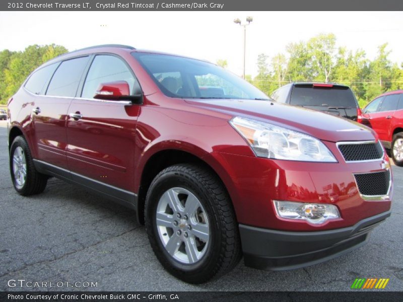Front 3/4 View of 2012 Traverse LT