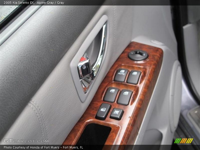 Alpine Gray / Gray 2005 Kia Sorento EX